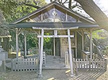 岡公園と紀州徳川神社・弁財天社（和歌山県和歌山市）